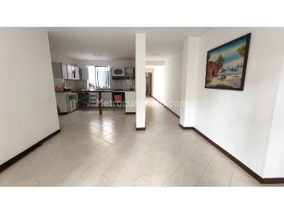 Casa de 3 alcobas en venta en La Floresta, Medellín, 113 m² · foto 2 de 18