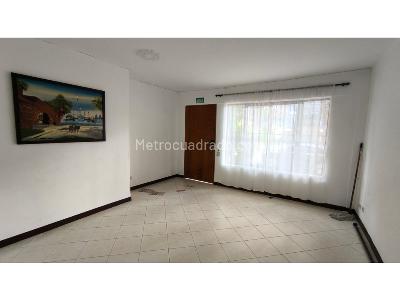 Casa de 3 alcobas en venta en La Floresta, Medellín, 113 m² · foto 3 de 18