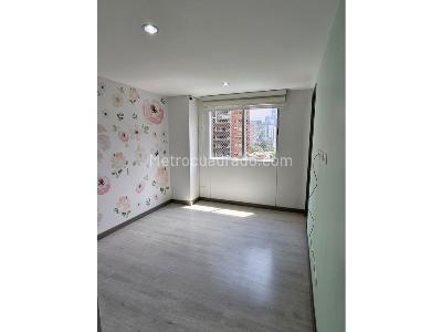Apartamento de 3 alcobas en venta en Loma De San Jose, Sabaneta, 130 m² · foto 11 de 19