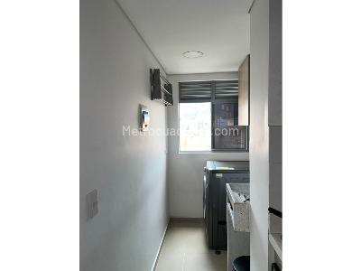 Apartamento en venta en Centro, Itagüí · foto 3 de 20