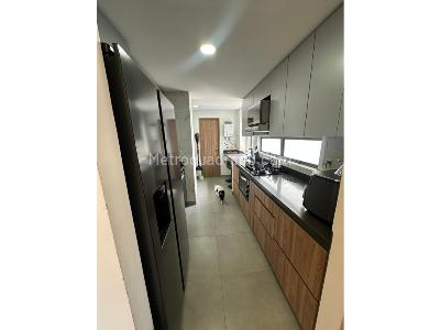 Apartamento en venta en Conquistadores, Medellín · foto 3 de 14