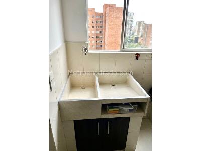 Apartamento de 3 alcobas en venta en Lorena, Medellín, 89 m² · foto 6 de 16