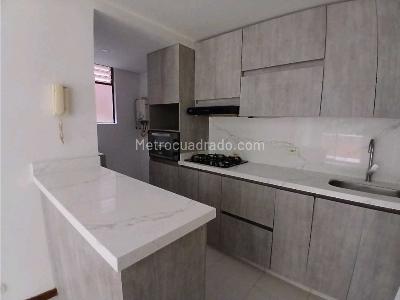 Apartamento en venta en La Inmaculada, Envigado · foto 4 de 19