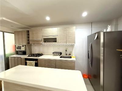 Apartamento en venta en Laureles, Medellín · foto 4 de 16