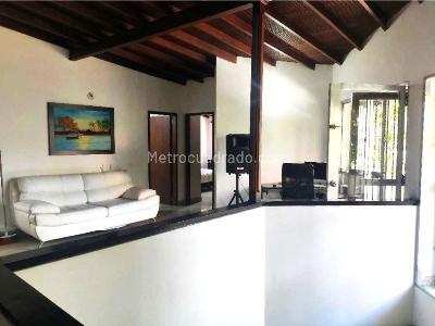 Casa de 5 alcobas en venta en Belen, Medellín, 320 m² · foto 10 de 20