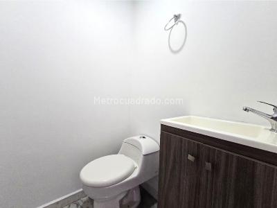 Apartamento de 3 alcobas en venta en Laureles, Medellín, 107 m² · foto 16 de 19