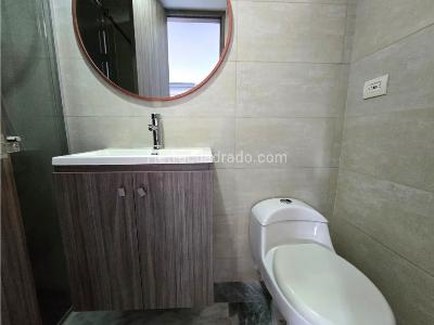 Apartamento de 3 alcobas en venta en Laureles, Medellín, 107 m² · foto 18 de 19