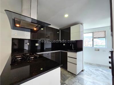 Apartamento de 3 alcobas en venta en Laureles, Medellín, 107 m² · foto 2 de 19