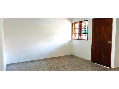 Casa de 5 alcobas en venta en La America, Medellín, 235 m² · foto 8 de 17