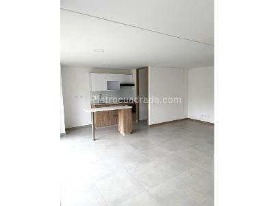 Apartamento de 2 alcobas en venta en Loma De San Jose, Sabaneta, 73 m² · foto 2 de 20