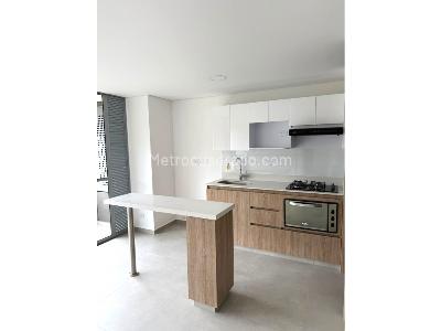 Apartamento de 2 alcobas en venta en Loma De San Jose, Sabaneta, 73 m² · foto 5 de 20