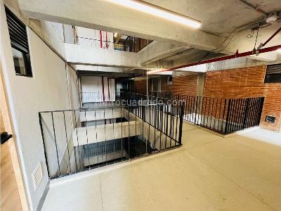 Apartaestudio en venta en Bombona, Medellín, 34 m² · foto 7 de 10
