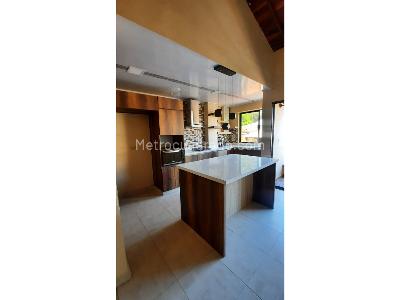 Apartamento de 4 alcobas en venta en Belen, Medellín, 133 m² · foto 2 de 20