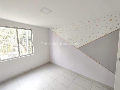 Casa de 3 alcobas en venta en La Pilarica, Medellín, 120 m² · foto 10 de 13
