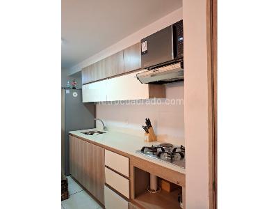 Apartamento de 3 alcobas en venta en San Jose, Sabaneta, 87 m² · foto 3 de 20