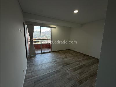 Apartamento de 4 alcobas en venta en La Navarra, Bello, 161 m² · foto 10 de 20