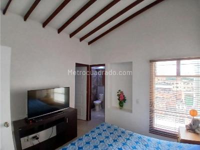 Apartamento de 3 alcobas en venta en San Jose, Sabaneta, 87 m² · foto 11 de 20