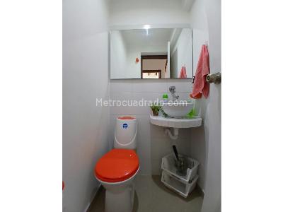 Apartamento de 3 alcobas en venta en San Jose, Sabaneta, 87 m² · foto 14 de 20