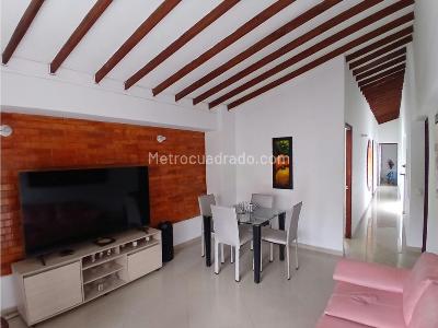 Apartamento de 3 alcobas en venta en San Jose, Sabaneta, 87 m² · foto 3 de 20