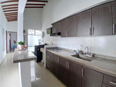 Apartamento de 3 alcobas en venta en San Jose, Sabaneta, 87 m² · foto 8 de 20