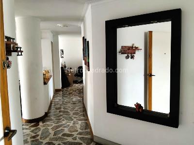 Apartamento de 3 alcobas en venta en Conquistadores, Medellín, 108 m² · foto 4 de 7