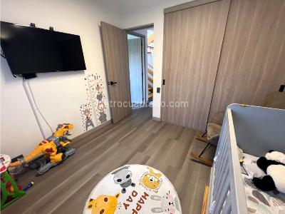 Casa de 4 alcobas en venta en Primavera, Envigado, 180 m² · foto 10 de 20