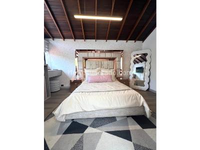 Casa de 4 alcobas en venta en Primavera, Envigado, 180 m² · foto 18 de 20