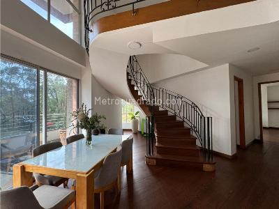 Apartamento en venta en El Poblado, Medellín · foto 3 de 13
