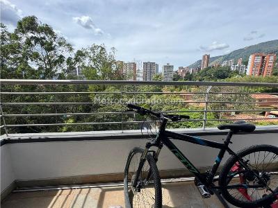 Apartamento en venta en El Poblado, Medellín · foto 8 de 13