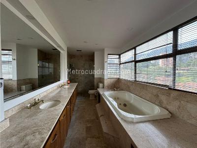 Apartamento en venta en El Poblado, Medellín · foto 13 de 13
