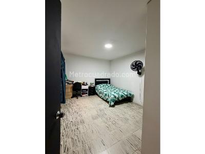 Casa de 5 alcobas en venta en Calasanz, Medellín, 235 m² · foto 17 de 20