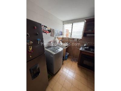 Apartamento de 3 alcobas en venta en Cabañas, Bello, 68 m² · foto 4 de 12