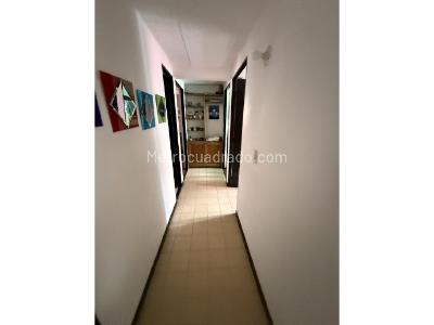 Apartamento de 3 alcobas en venta en Cabañas, Bello, 68 m² · foto 5 de 12