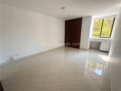 Apartamento de 3 alcobas en arriendo en Laureles, Medellín, 126 m² · foto 11 de 20