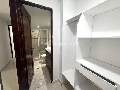 Apartamento de 3 alcobas en arriendo en Laureles, Medellín, 126 m² · foto 13 de 20