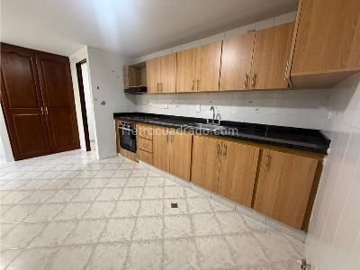 Apartamento de 3 alcobas en arriendo en Laureles, Medellín, 126 m² · foto 4 de 20