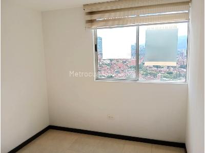 Apartamento de 3 alcobas en venta en Altos De Misael, Envigado, 75 m² · foto 13 de 20