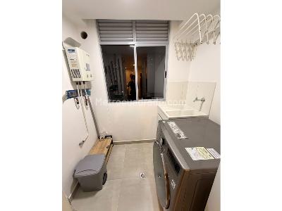 Apartamento en venta en Loma Del Esmeraldal, Envigado · foto 4 de 14