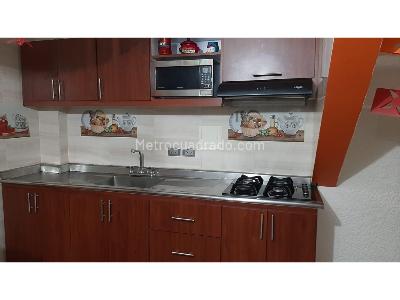 Casa de 5 alcobas en venta en Aures Etapa Ii, Bogotá, 47 m² · foto 2 de 11