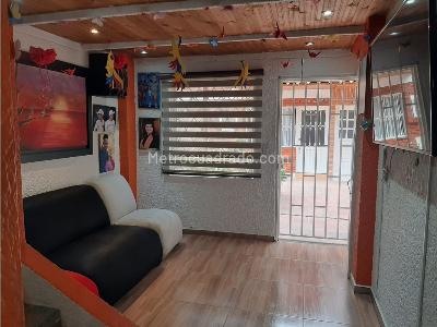 Casa de 5 alcobas en venta en Aures Etapa Ii, Bogotá, 47 m² · foto 3 de 11
