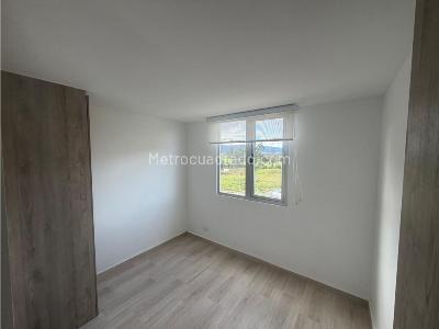Apartamento de 2 alcobas en venta en Lagos De Torca, Bogotá, 46 m² · foto 3 de 14
