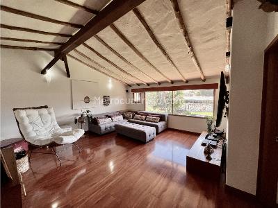 Casa de 4 alcobas en venta en Cerros De Niza, Bogotá, 361 m² · foto 19 de 20