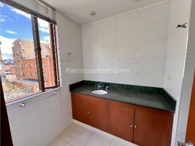 Apartamento en venta en Santa Barbara, Bogotá · foto 9 de 20