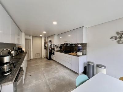 Apartamento de 3 alcobas en venta en El Retiro, Bogotá, 183 m² · foto 6 de 17