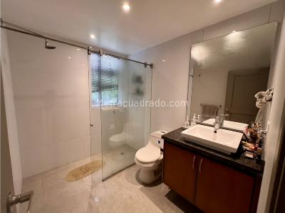 Apartamento de 3 alcobas en venta en El Retiro, Bogotá, 183 m² · foto 9 de 17