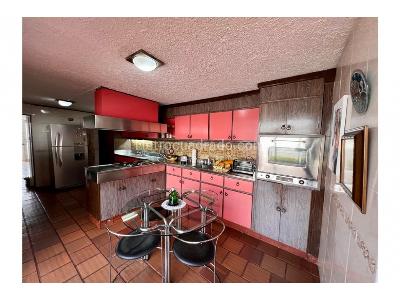 Casa en venta en La Castellana, Bogotá · foto 6 de 16