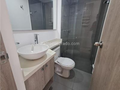 Apartamento de 3 alcobas en arriendo en San German, Medellín, 78 m² · foto 19 de 19