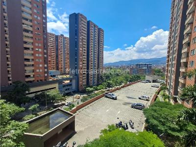 Apartamento de 3 alcobas en arriendo en San German, Medellín, 78 m² · foto 6 de 19