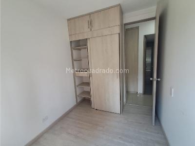 Apartamento de 3 alcobas en arriendo en San German, Medellín, 78 m² · foto 9 de 19