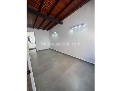 Casa de 2 alcobas en arriendo en La Castellana, Medellín, 200 m² · foto 16 de 16
